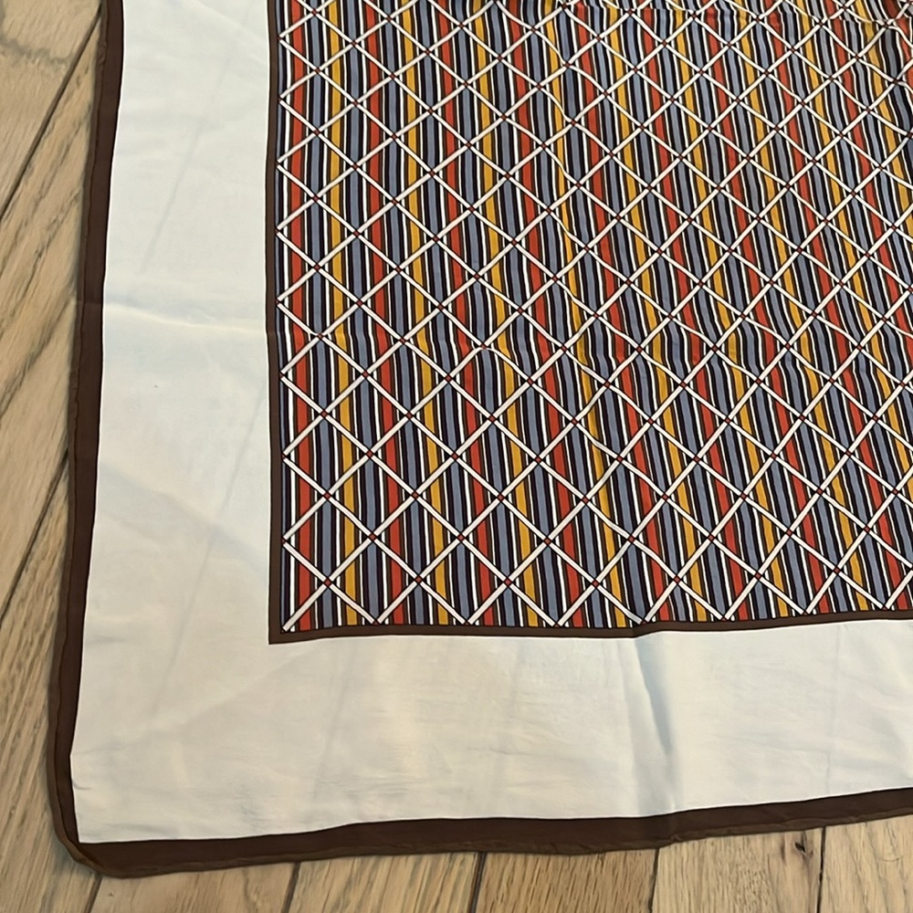 🧡🤎 Yves Saint Laurent Silk Scarf - Picture 3 of 5